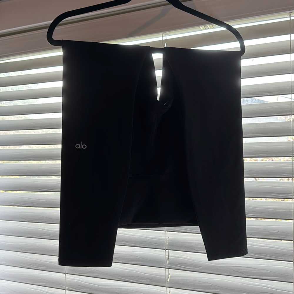 Alo Leggings